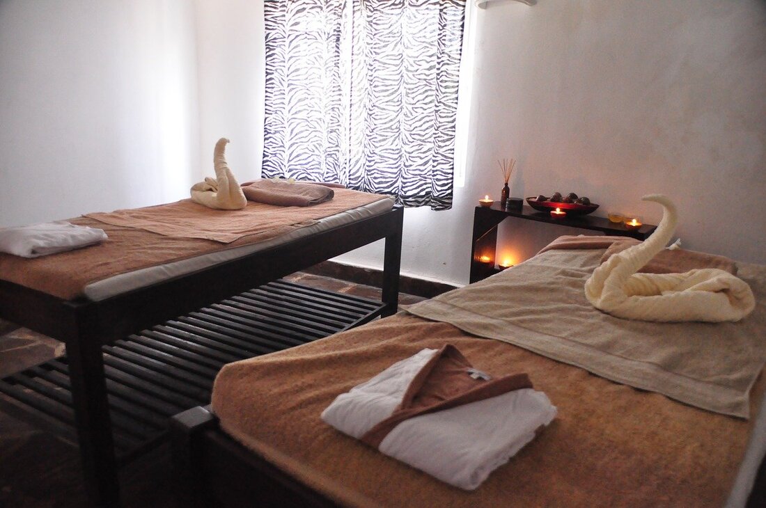 Home massage beds and towels